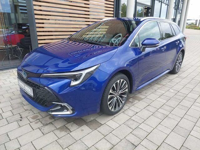Blau Gebraucht 2025 Toyota Corolla Plus Kombi | 29.910 € (Guter Preis) - Bild 1/4