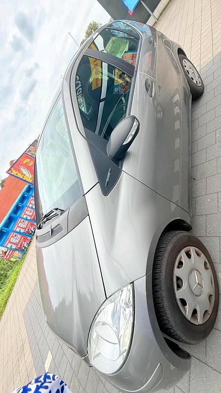Grau Gebraucht 2004 Mercedes A150 Kleinwagen | 800 € (Guter Preis) - Bild 1/4