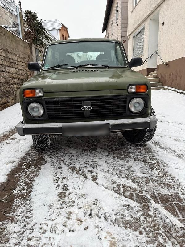 Gebraucht Lada niva 82 PS (60 kW) 2011 Grün SUV