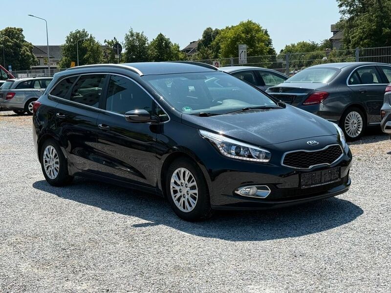 Schwarz Gebraucht 2014 Kia Ceed Sportswagon Kombi | 7.290 € (Guter Preis) - Bild 1/4