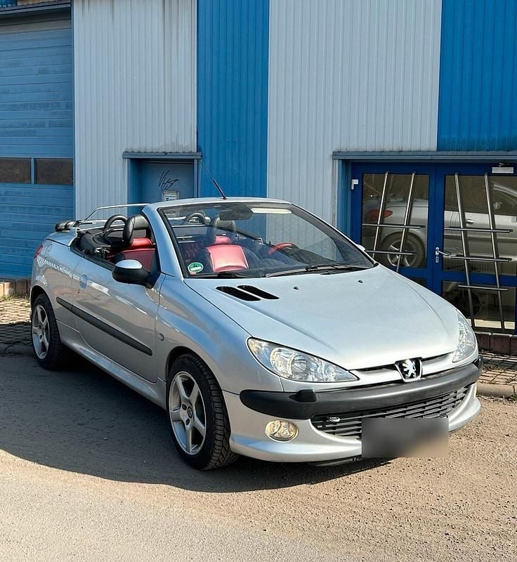 Gebraucht Peugeot 206 CC 109 PS (80 kW) 2002 Silber Cabrio