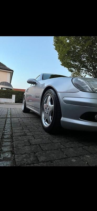 Gebraucht Mercedes SLK230 197 PS (144 kW) 2001 Silber Cabrio