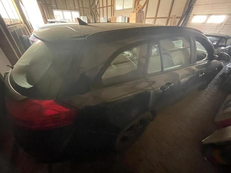 Używany Opel Insignia 130 KM (95 kW) 2012 Niebieski Kombi