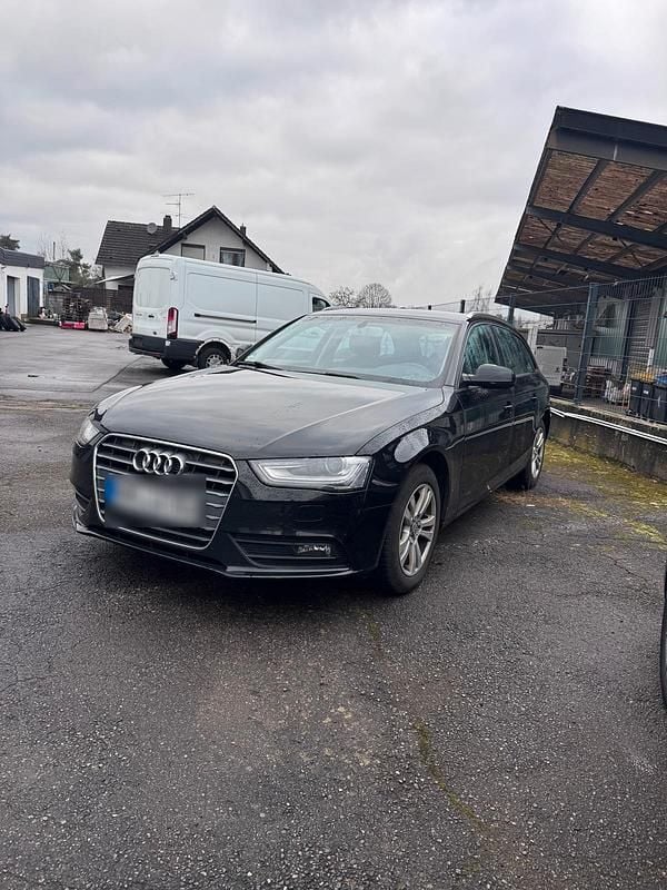 Gebraucht Audi A4 Attraction 150 PS (110 kW) 2014 Schwarz Kombi