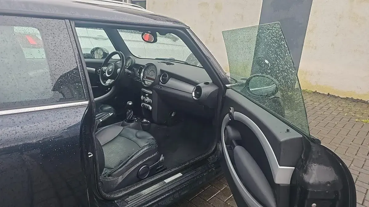 Gebraucht Mini Cooper 120 PS (88 kW) 2008 Schwarz Kleinwagen