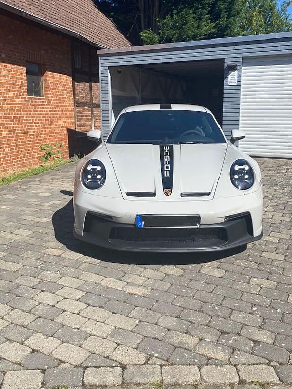 Grau Gebraucht 2024 Porsche 992 | 199.999 € (Superpreis) - Bild 1/4