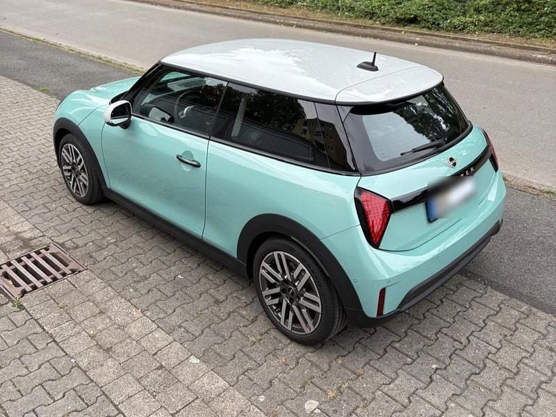Gebraucht Mini Cooper 154 PS (113 kW) 2024 Grün Kleinwagen