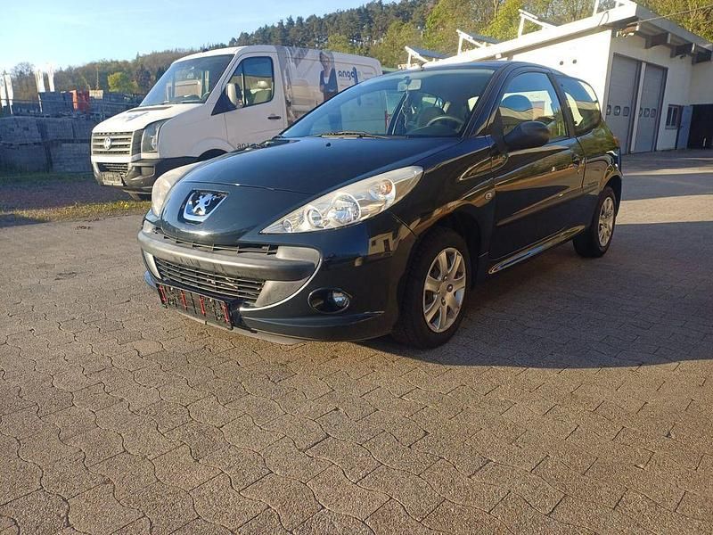 Gebraucht Peugeot 206+ Basis 60 PS (44 kW) 2009 Gris hurricane Kleinwagen