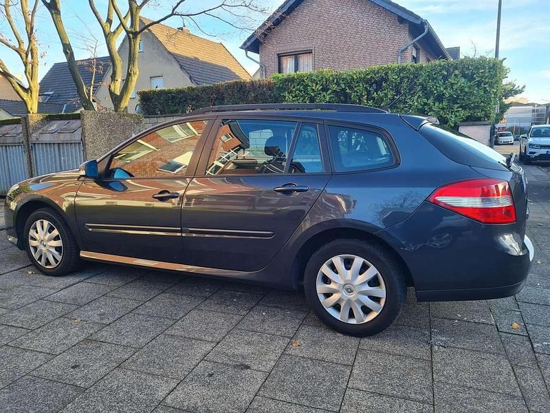 Gebraucht 2010 Renault Laguna GrandTour Sportway Kombi | 1.800 € (Fairer Preis) - Bild 1/4