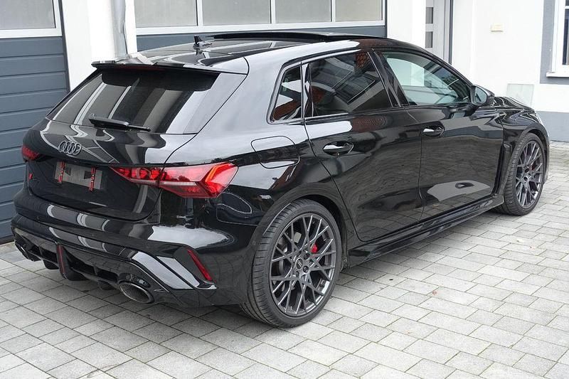 Gebraucht Audi RS3 Sport 400 PS (294 kW) 2025 Schwarz Limousine