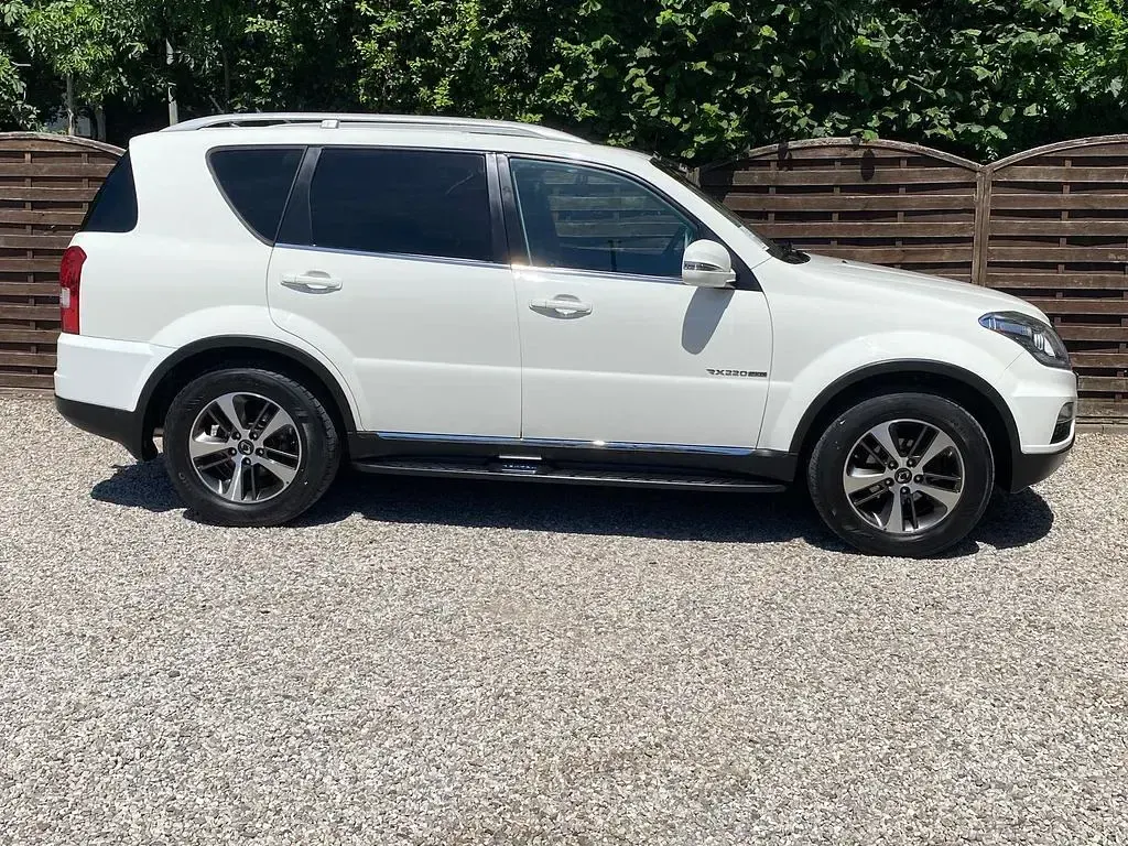 Gebraucht SsangYong Rexton 178 PS (130 kW) 2017 Weiß SUV