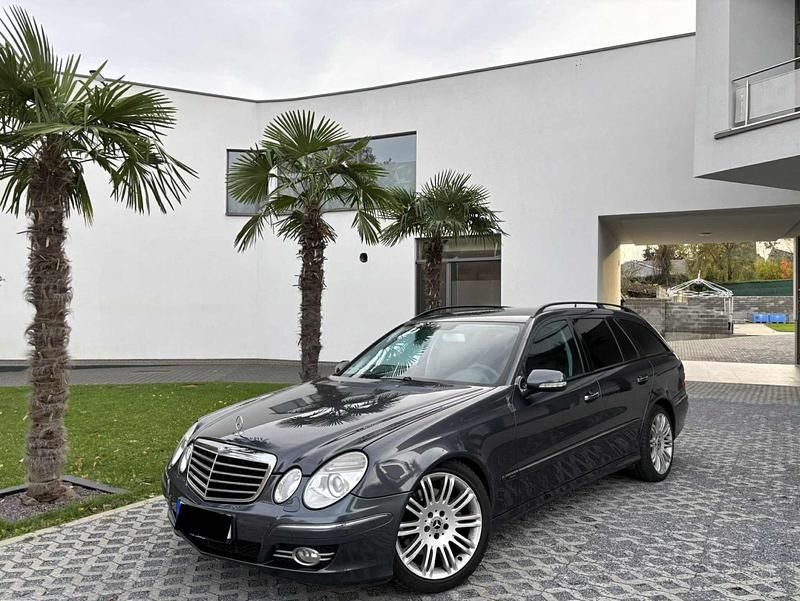 Grau Gebraucht 2008 Mercedes E280 Avantgarde Kombi | 7.550 € (Fairer Preis) - Bild 1/4