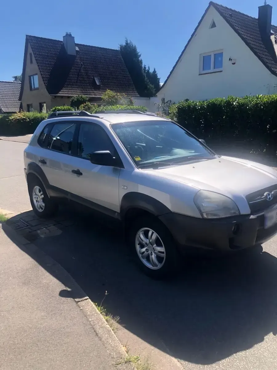 Gebraucht Hyundai Tucson 104 PS (76 kW) 2006 Silber SUV