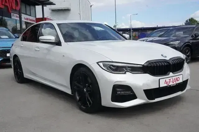 Gebraucht BMW 330e M Sport 292 PS (214 kW) 2020 Weiß Limousine