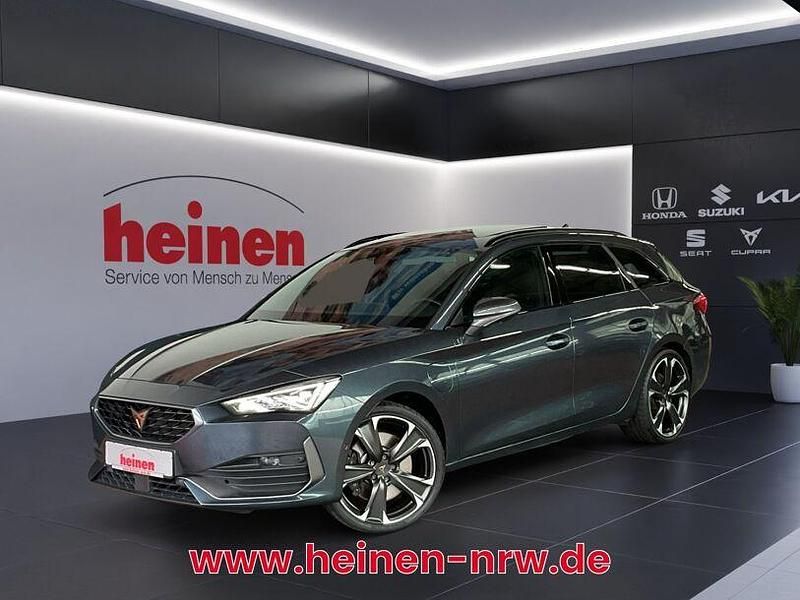 Grau Gebraucht 2022 Cupra Leon VZ Limousine | 28.399 € (Teuer) - Bild 1/4