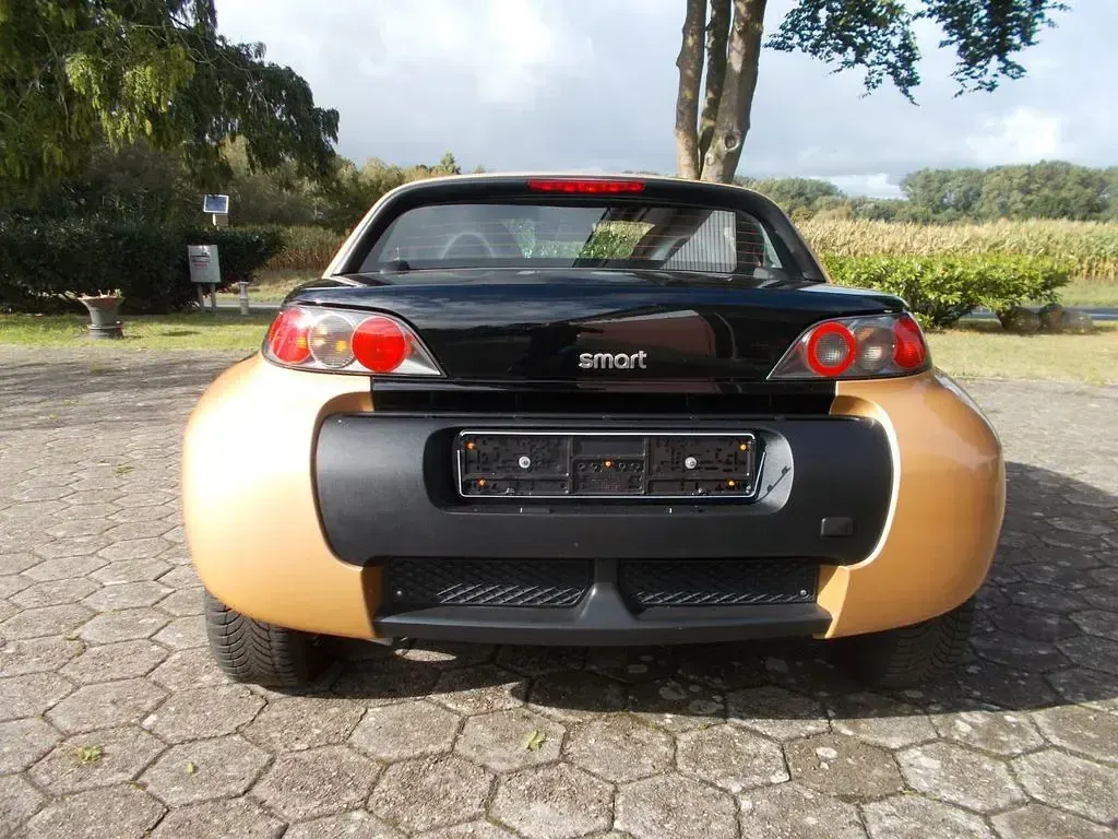 Używany Smart Roadster 82 KM (60 kW) 2004 Czarny Kabriolet