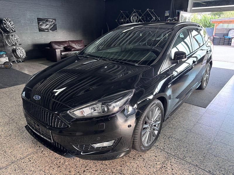 Gebraucht Ford Focus ST-Line 140 PS (102 kW) 2018 Schwarz Kombi