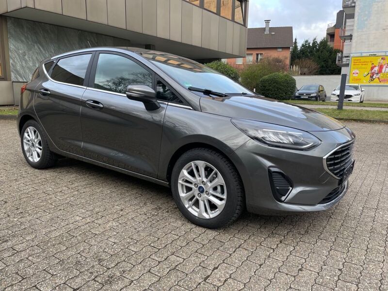 Gebraucht Ford Fiesta Titanium 101 PS (74 kW) 2023 Grau Kleinwagen