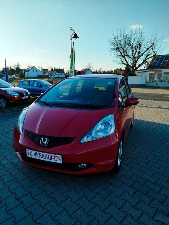 Gebraucht Honda Jazz Elegance 99 PS (72 kW) 2010 Rot Kleinwagen