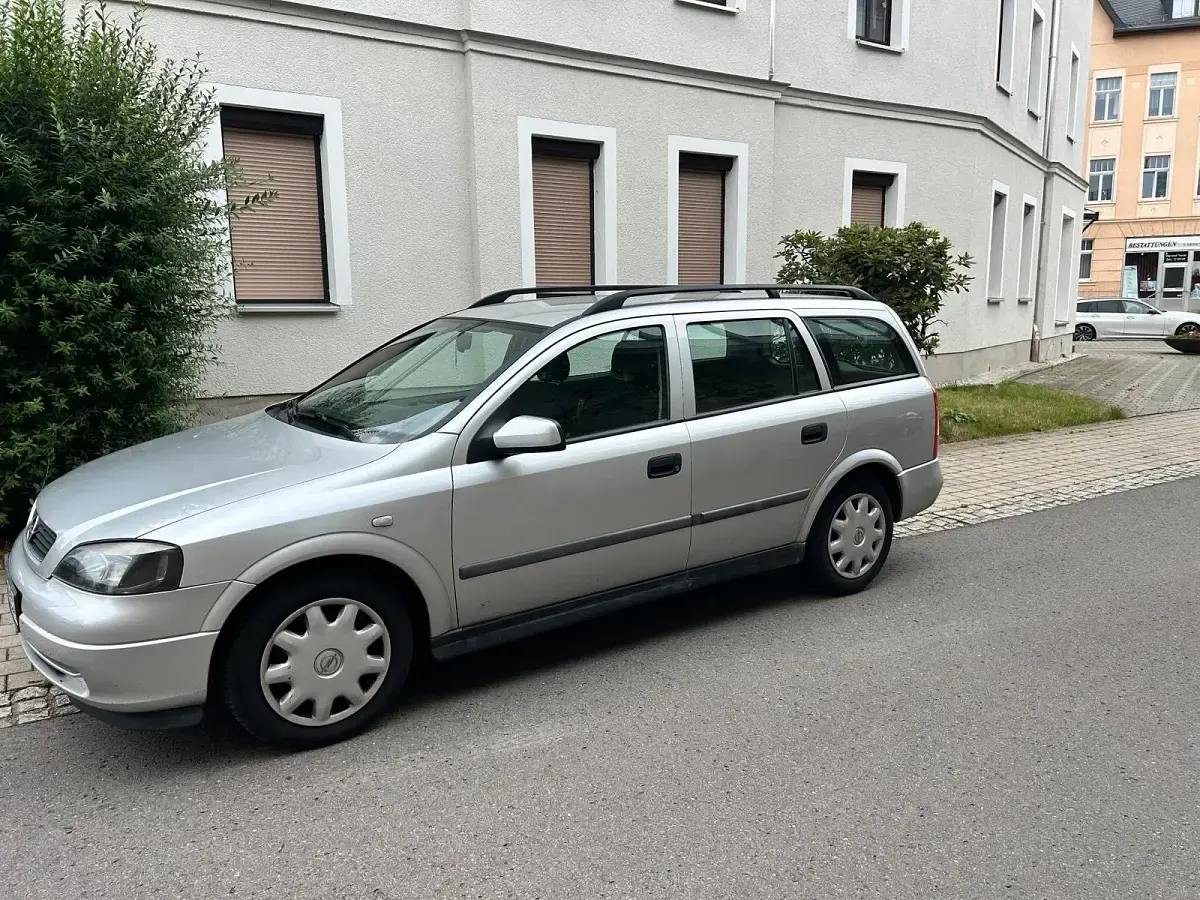 Gebraucht Opel Astra 75 PS (55 kW) 1999 Silber Kombi