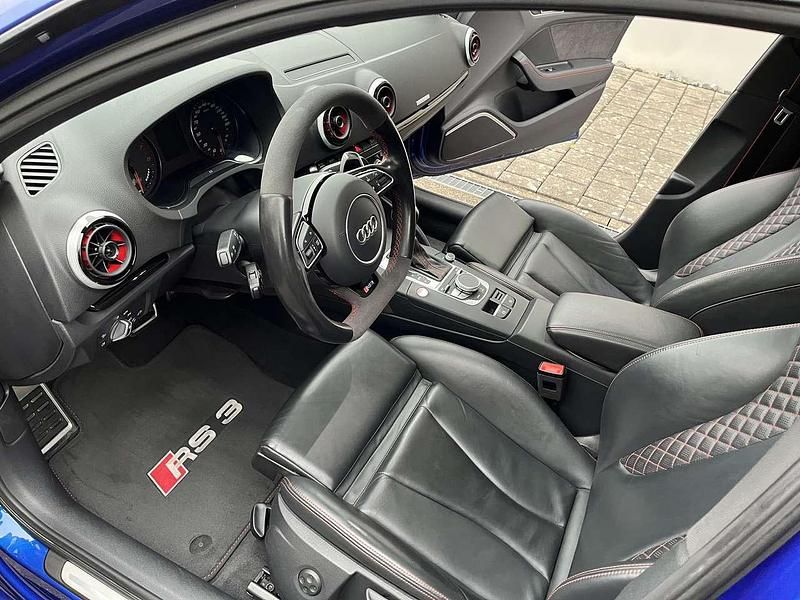 Gebraucht Audi RS3 Comfort 367 PS (269 kW) 2015 Blau Limousine