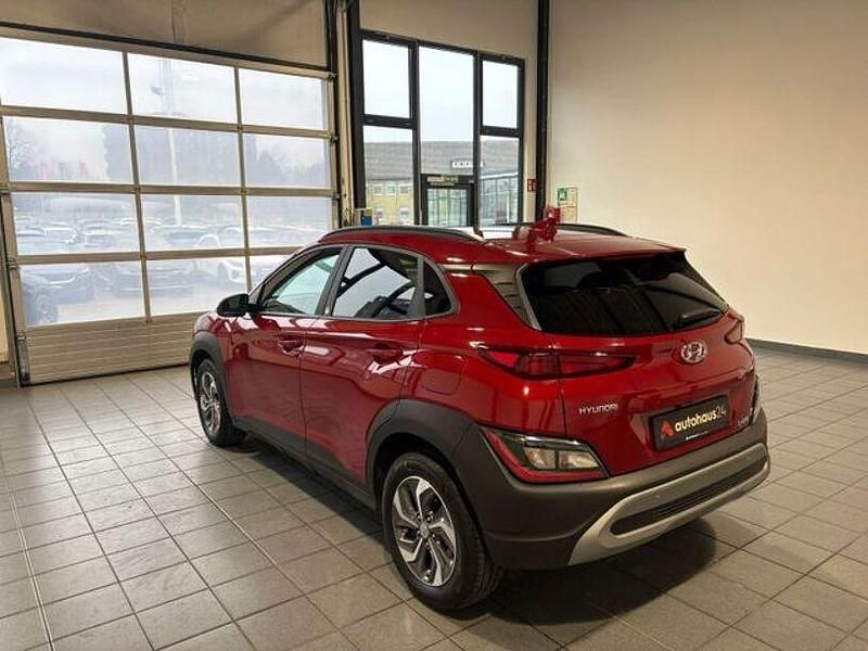 Gebraucht Hyundai Kona 105 PS (77 kW) 2021 Rot SUV