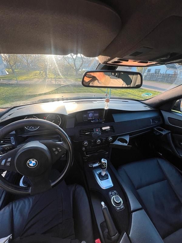 Schwarz Gebraucht 2009 BMW 525 Kombi | 4.700 € (Guter Preis) - Bild 1/4