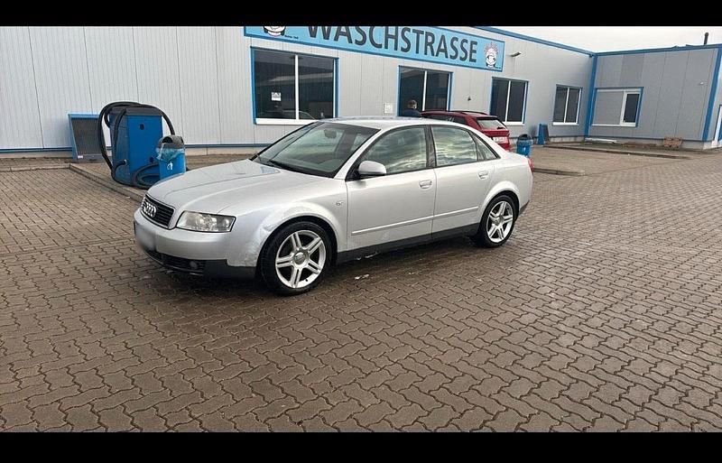 Gebraucht Audi A4 131 PS (96 kW) 2003 Silber Limousine