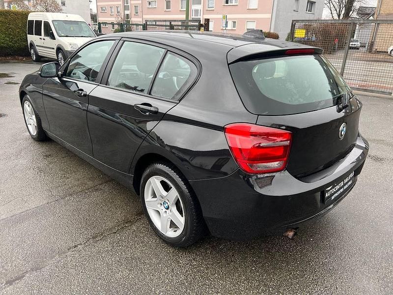 Gebraucht BMW 114 102 PS (75 kW) 2012 Schwarz Kleinwagen