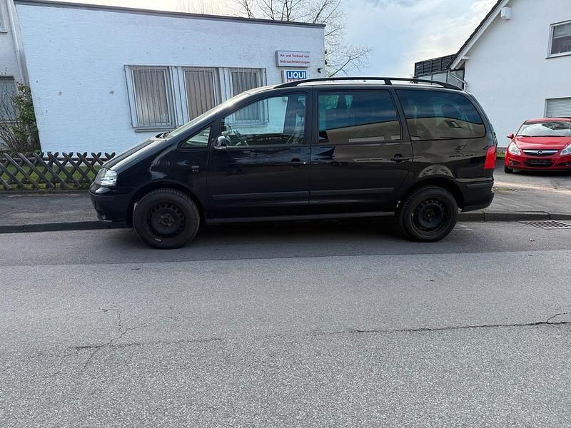 Second-hand Seat Alhambra 140 CP (102 kW) 2009 Negru Monovolum