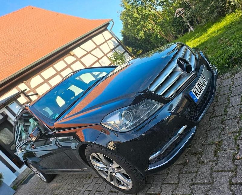 Schwarz Gebraucht 2013 Mercedes C250 Kombi | 8.200 € (Superpreis) - Bild 1/4