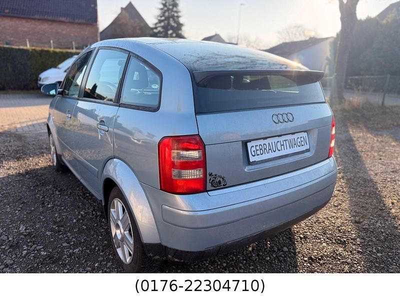 Second-hand Audi A2 110 CP (80 kW) 2002 Albastru Hatchback