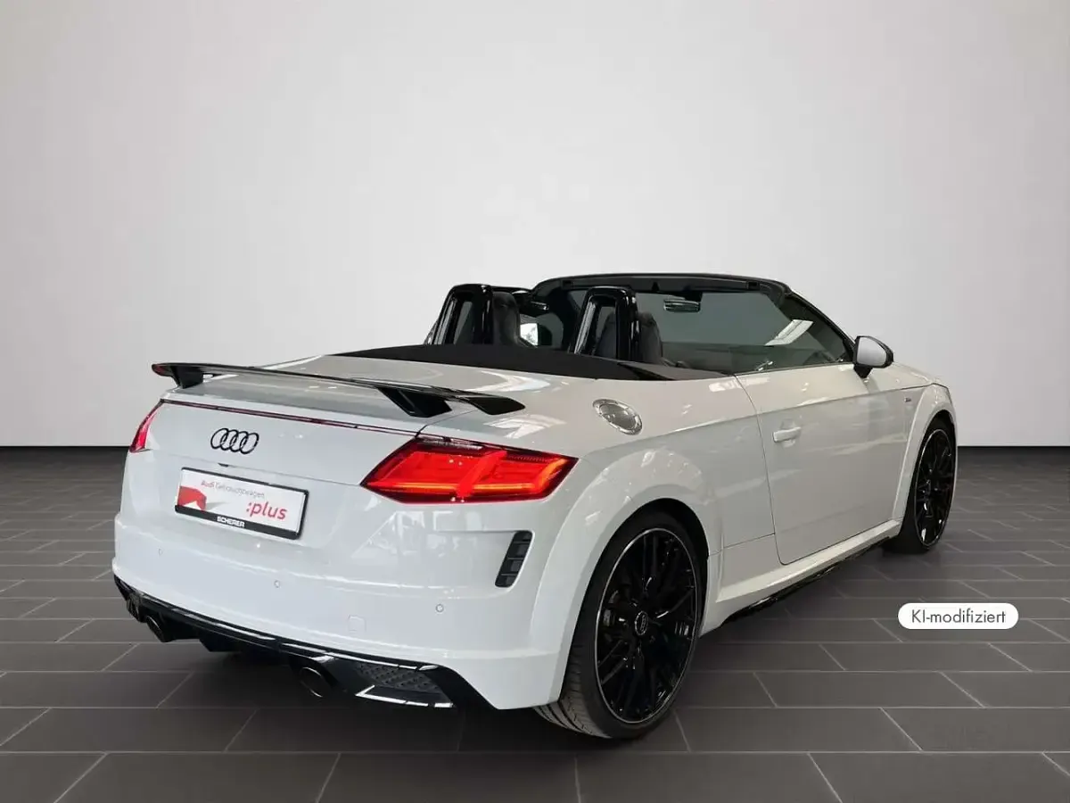Gebraucht Audi TT 245 PS (180 kW) 2023 Gletscherweiß metallic verdeck Cabrio