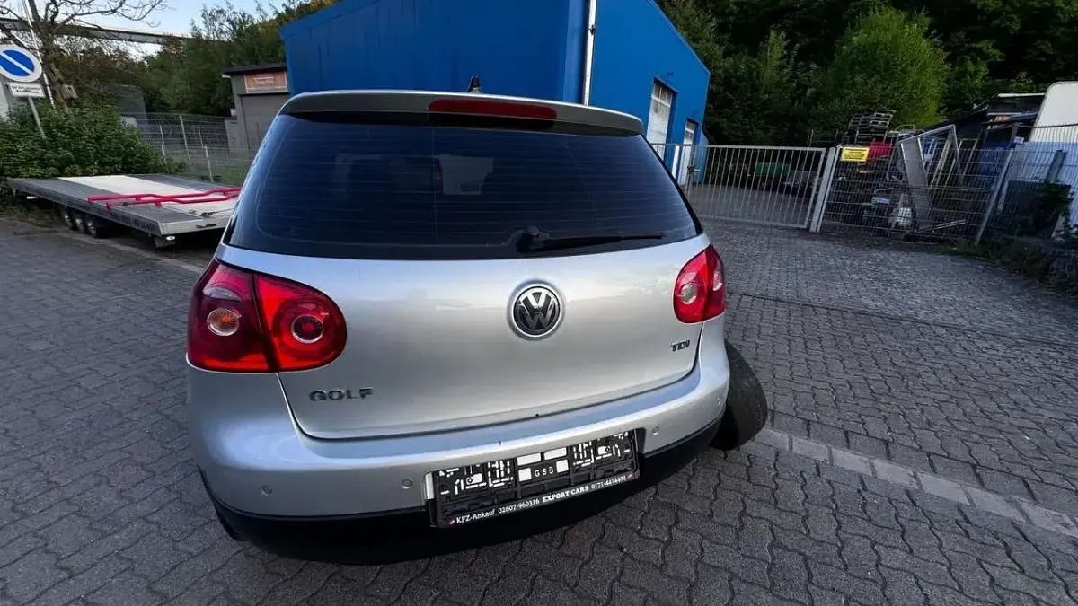 Gebraucht VW Golf IV 105 PS (77 kW) 2006 Reflexsilber metallic Limousine