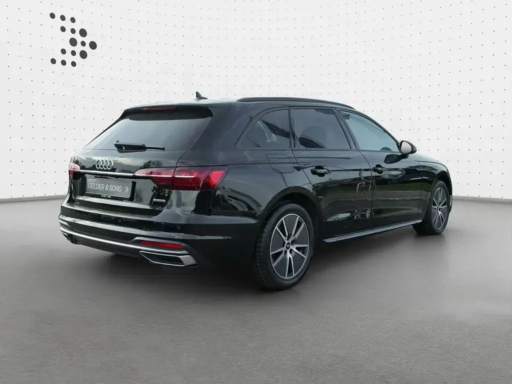 Gebraucht Audi A4 Advanced 204 PS (150 kW) 2022 Brillantschwarz Kombi