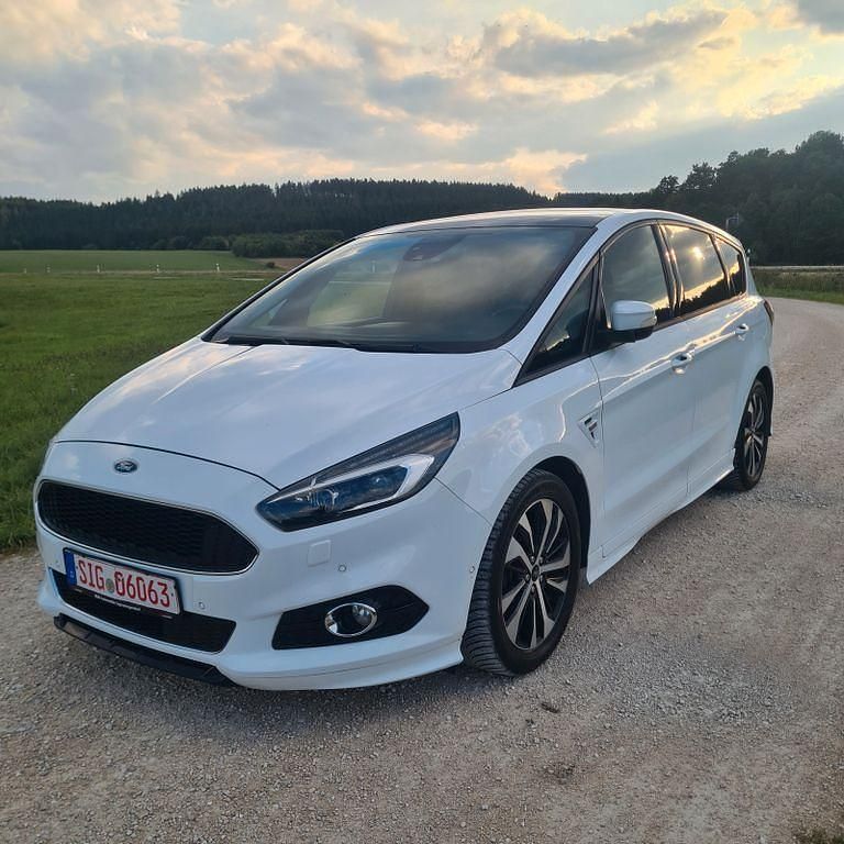 Weiß Gebraucht 2019 Ford S-MAX ST-Line Van / Kleinbus | 23.999 € (Fairer Preis) - Bild 1/4