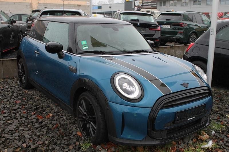 Gebraucht Mini Cooper Classic 136 PS (100 kW) 2022 Blau Kleinwagen