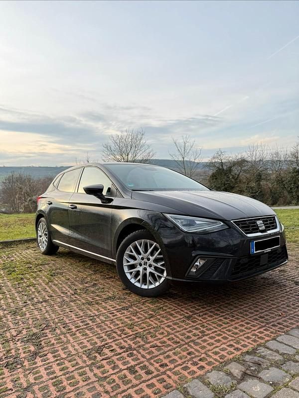 Schwarz Gebraucht 2024 Seat Ibiza FR Kleinwagen | 17.000 € (Guter Preis) - Bild 1/4