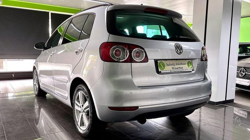 Gebraucht VW Golf Plus Cross 105 PS (77 kW) 2012 Silber Van / Kleinbus