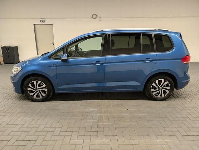 Gebraucht VW Touran Join 116 PS (85 kW) 2019 Blau (caribbeanblaumet.) Van / Kleinbus