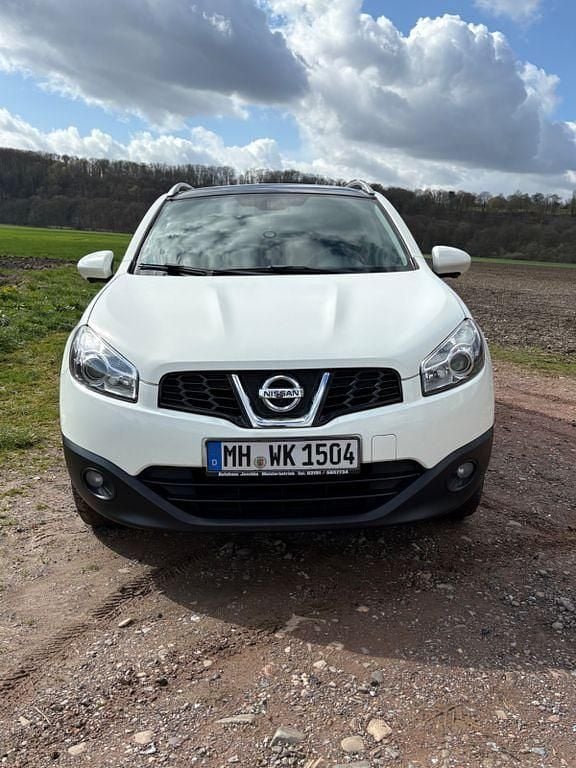 Gebraucht Nissan Qashqai 117 PS (86 kW) 2012 Weiß SUV