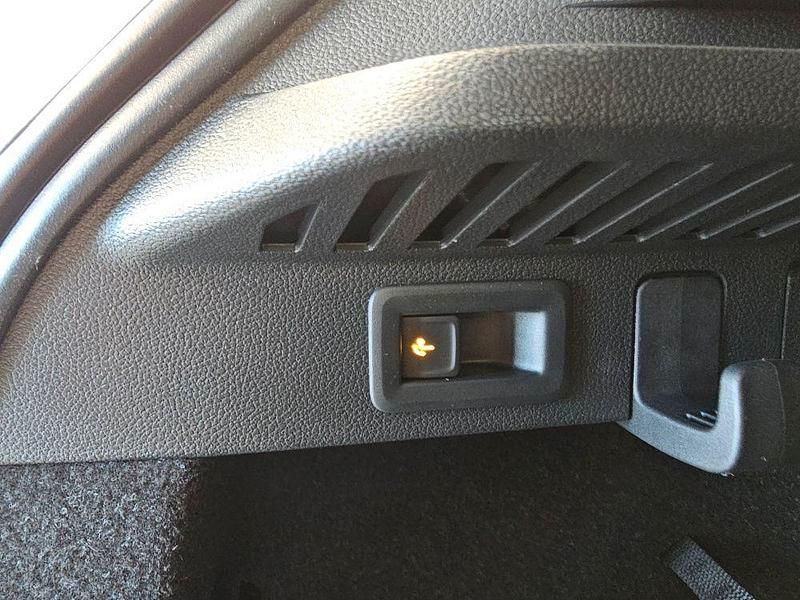 Neu Skoda Kamiq Selection 116 PS (85 kW) 2026 Grau SUV