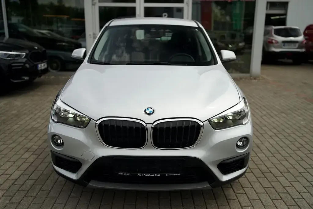 Gebraucht BMW X1 140 PS (102 kW) 2018 Glaciersilber SUV