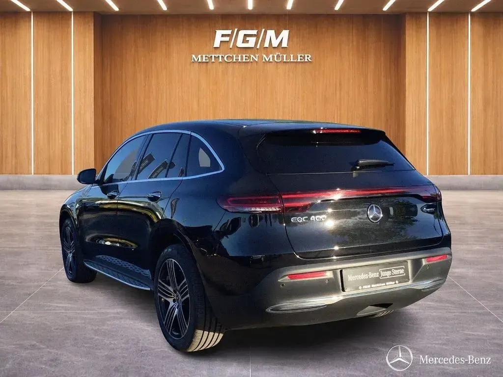 Gebraucht Mercedes EQC400 Electric Art 300 kW (408 PS) 2022 Obsidianschwarz SUV