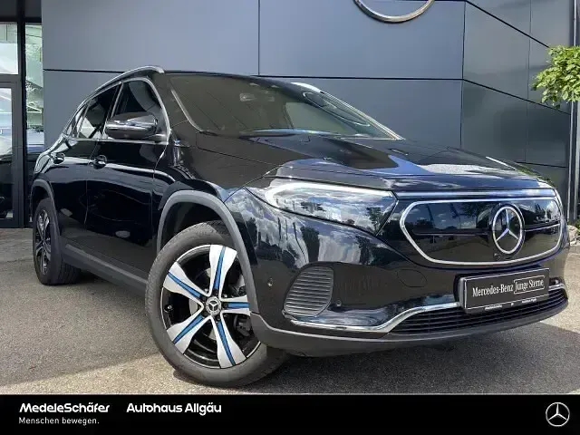 Gebraucht Mercedes EQA250 Progressive 150 kW (204 PS) 2022 Schwarz SUV