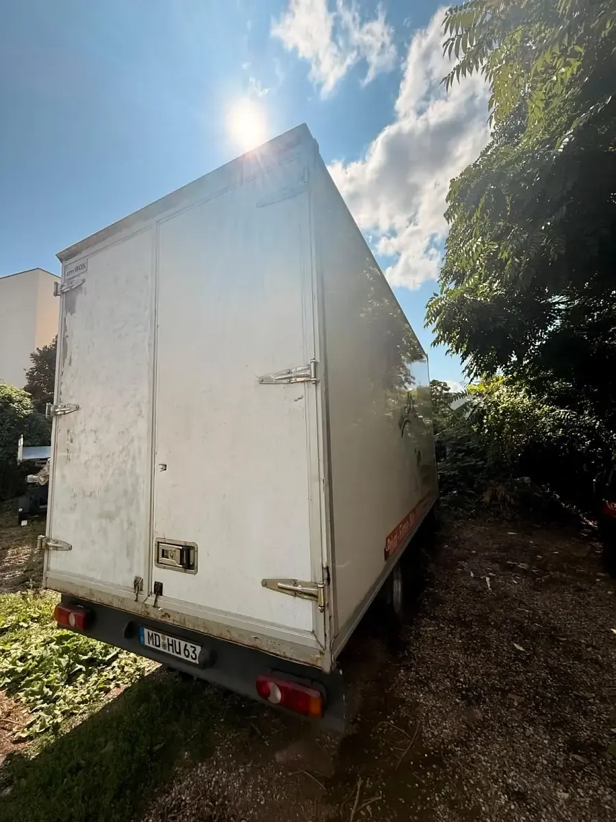 Gebraucht Mitsubishi Canter 129 PS (94 kW) 2009 Rot