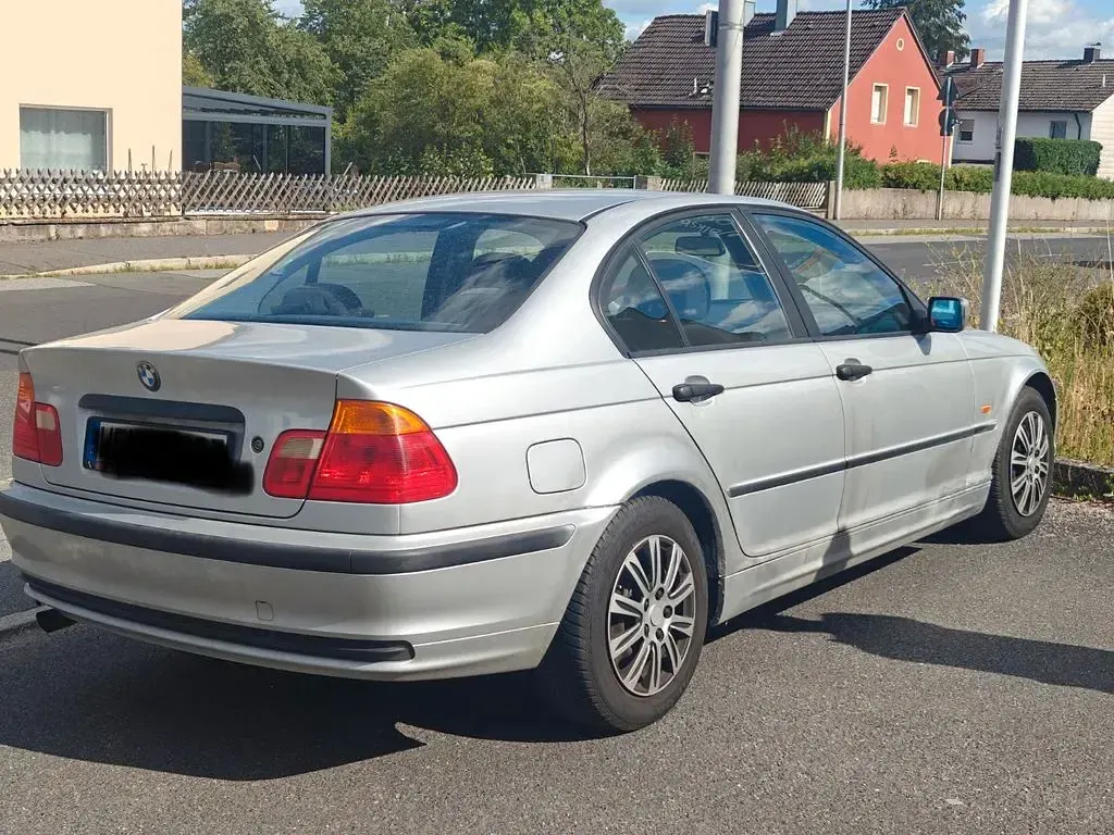 Gebraucht BMW 316 116 PS (85 kW) 1999 Silber Limousine