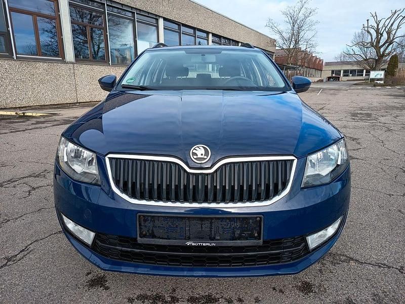 Gebraucht Skoda Octavia Ambition 105 PS (77 kW) 2014 Blau Kombi