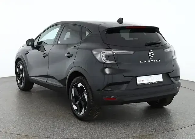 Neu Renault Captur 91 PS (66 kW) 2026 Blackpearlmet. SUV