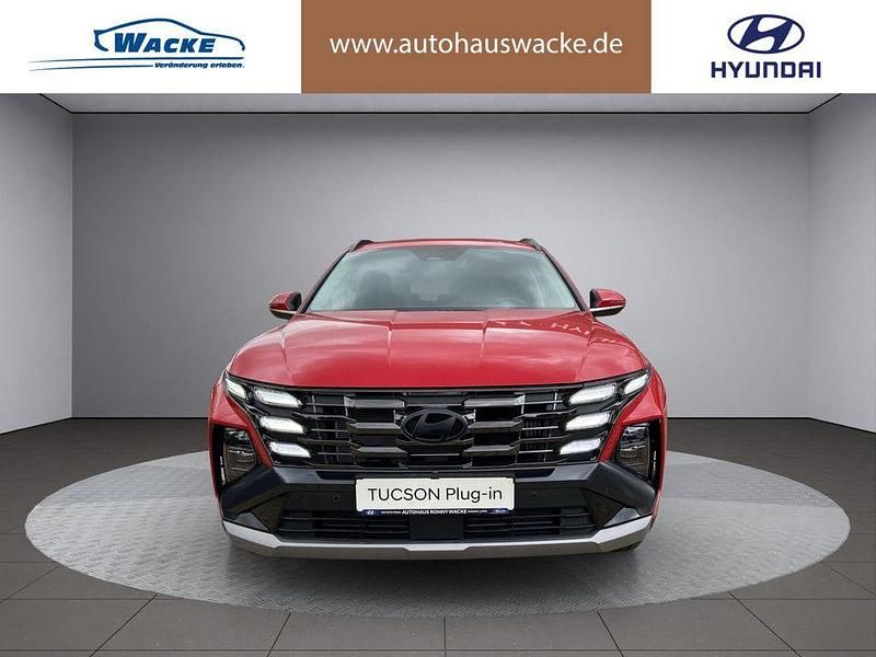 Neu Hyundai Tucson Trend 252 PS (185 kW) 2025 Farbe: rot SUV